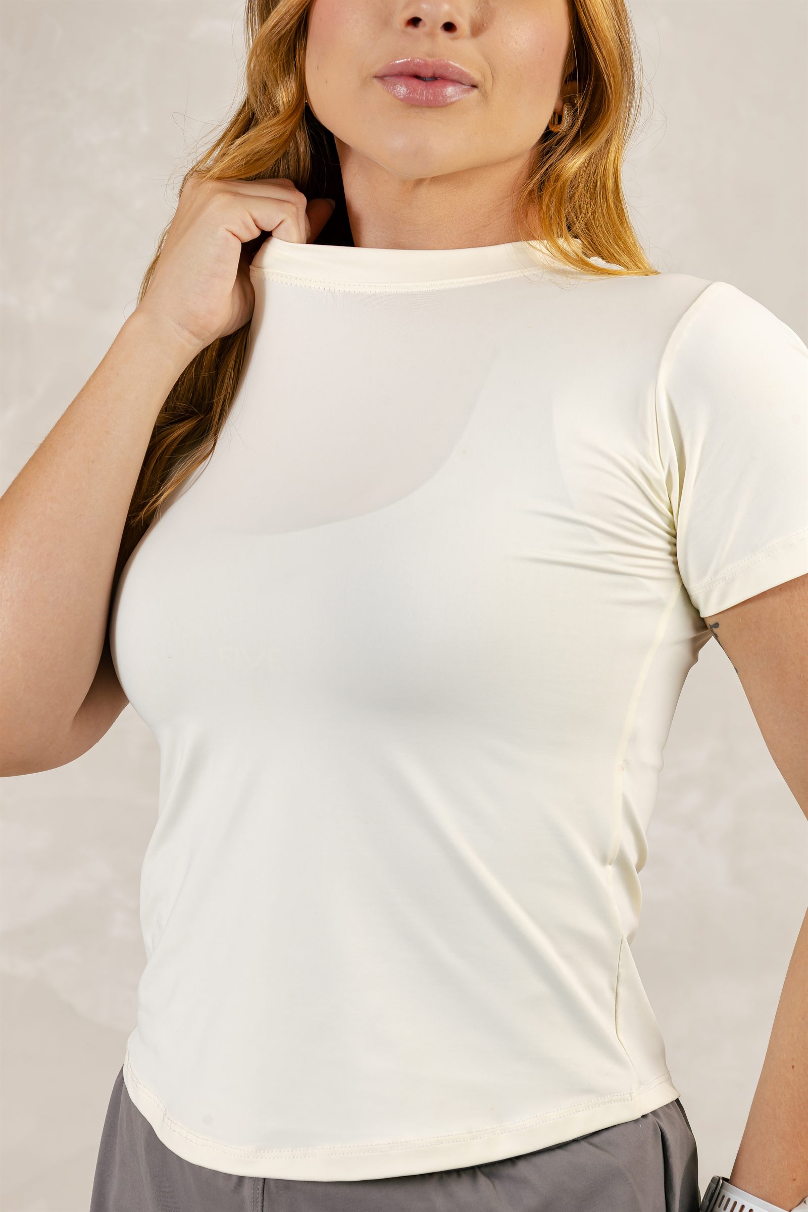 Blusa Slim Fit — Off White