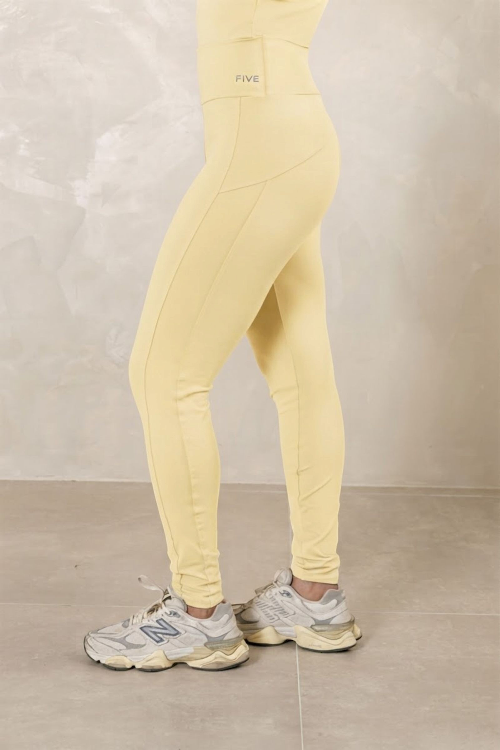 CAL-03 Amarelo Manteiga