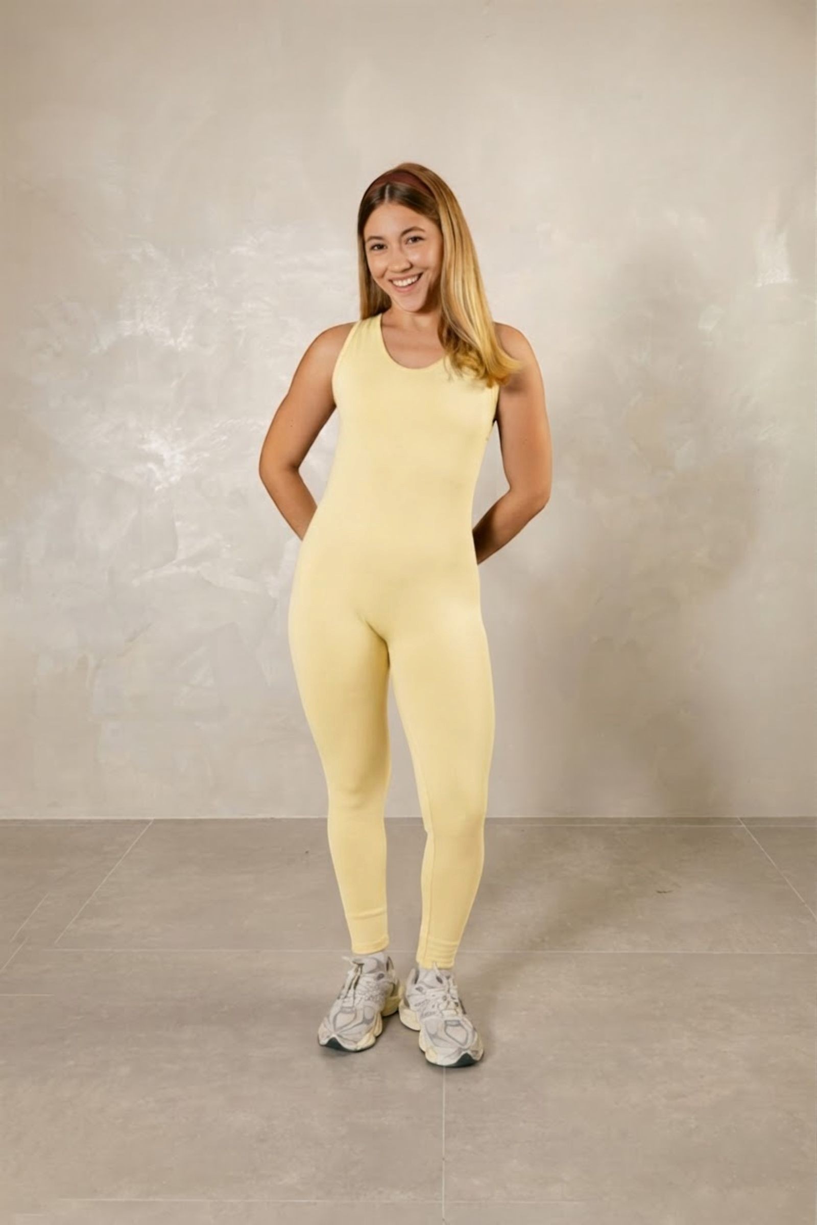 MAC-02 Amarelo Manteiga